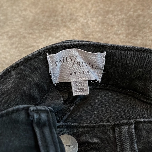 Daily Ritual High Rise Skinny Jeans - Size 28R - Picture 2 of 5